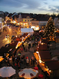 Weihnachtsmarkt Schloss Großlaupheim