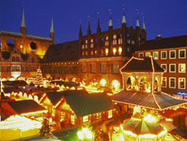 Lübecker Weihnachtsmarkt am Rathaus (2G)